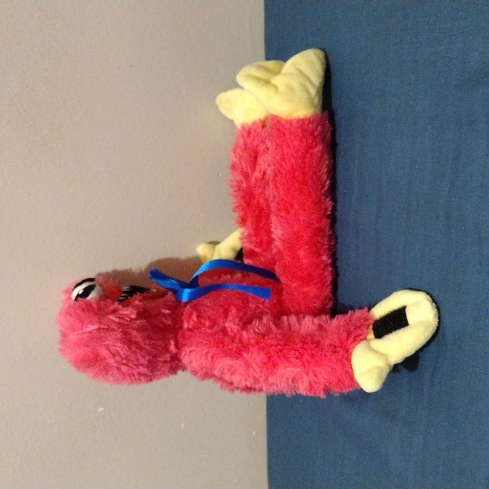 Poppy Playtime Kissy Missy Plushie - Picture 3 of 6